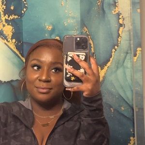 Meet your Posher, Omedia